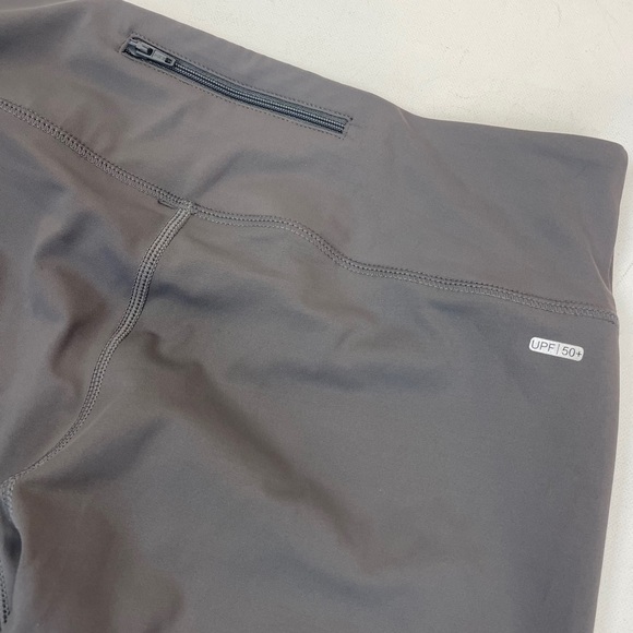 dynamic athletica gray crop leggings size M
UPF 50 - Picture 2 of 5